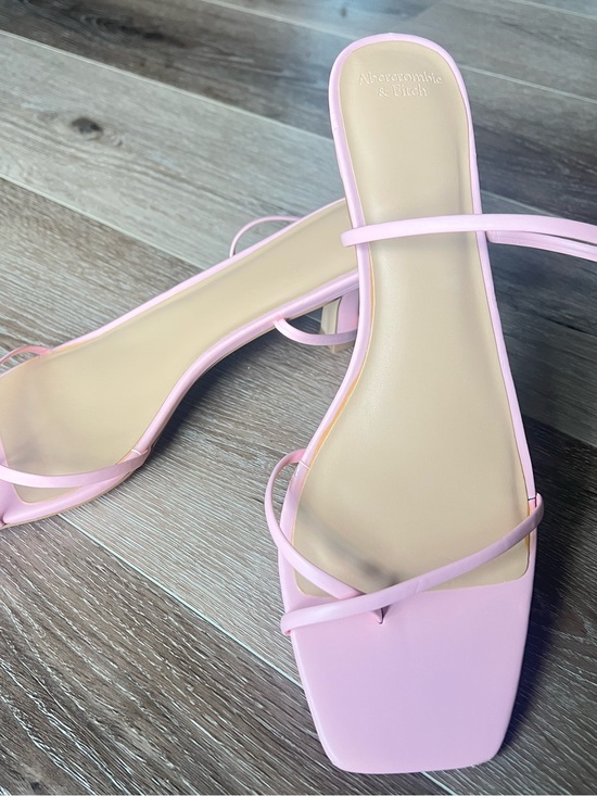Abercrombie & Fitch Shoes - Abercrombie & Fitch Pink Strappy Square Toe Kitten Heel Sandals Size 12